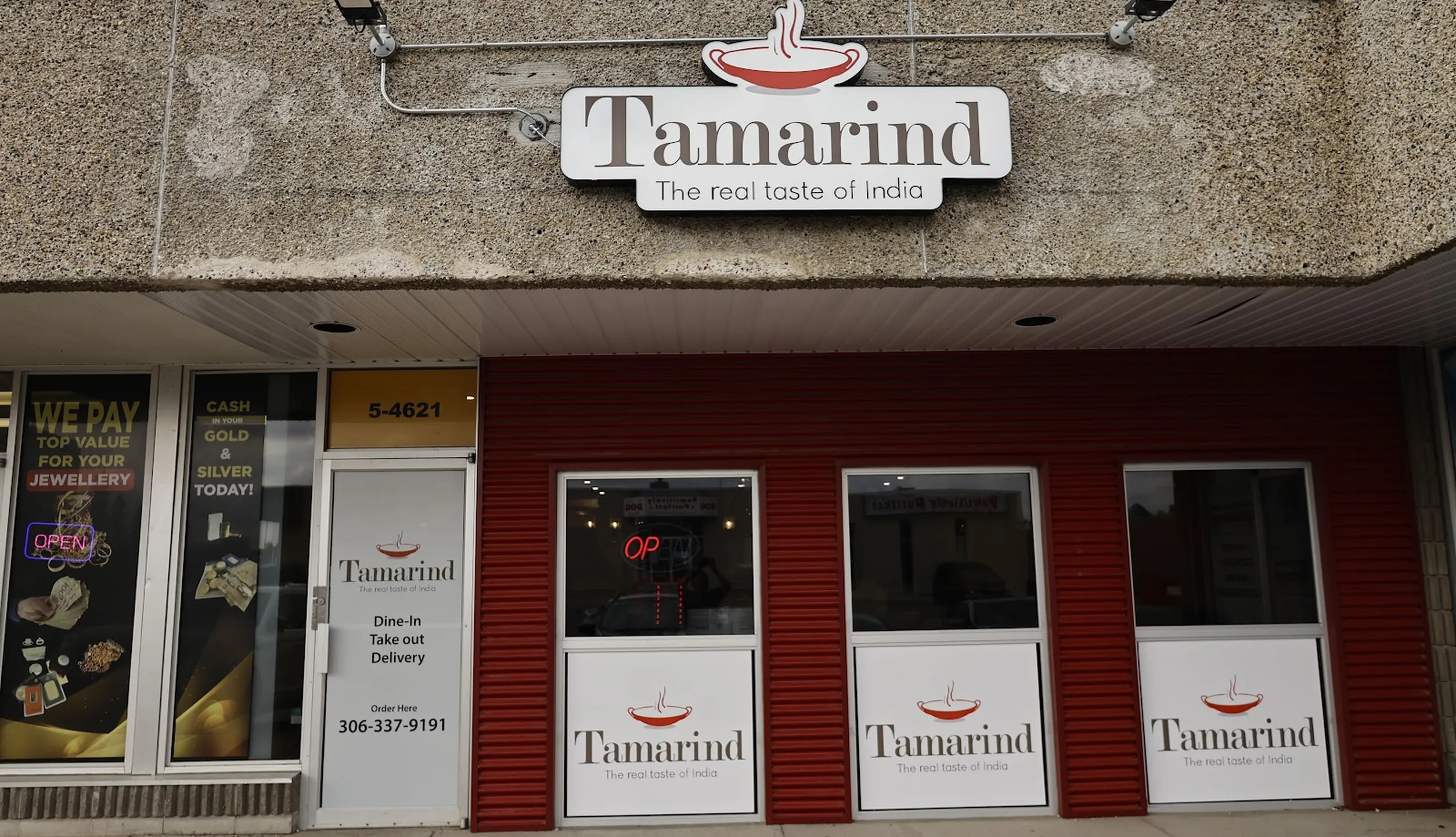 Tamarind Regina South authentic Indian restaurant on Rae Street in Regina, SK